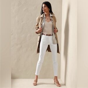 NWT! Banana Republic Pure White Mid-Rise Skinny Jean - Multiple Sizes 💙